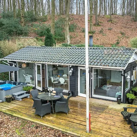 Сasa de vacaciones In With House Sea View *